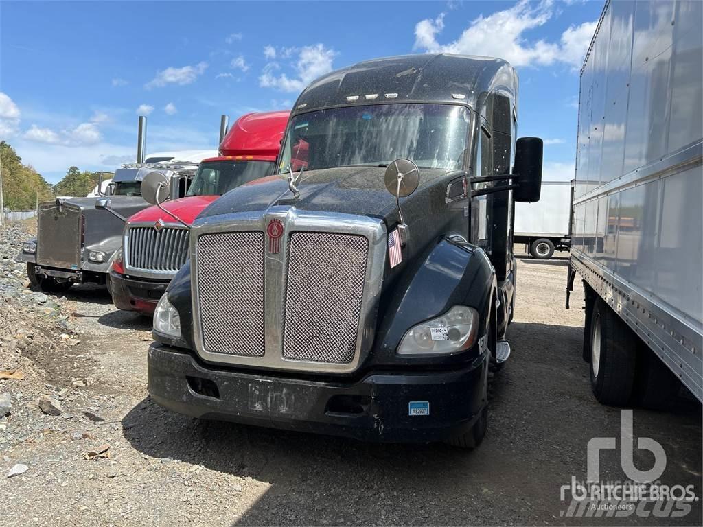 Kenworth T680 Τράκτορες