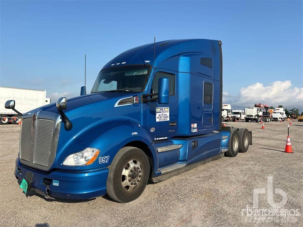 Kenworth T680 Τράκτορες