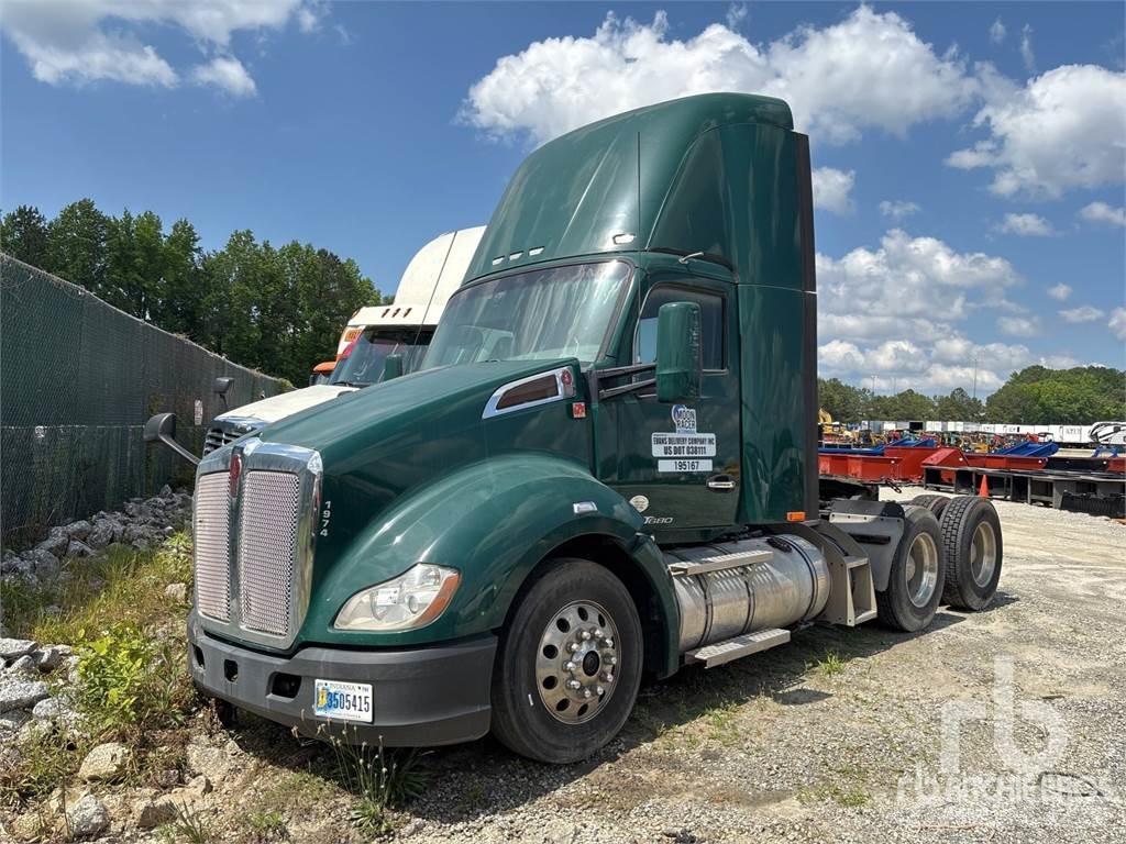 Kenworth T680 Τράκτορες