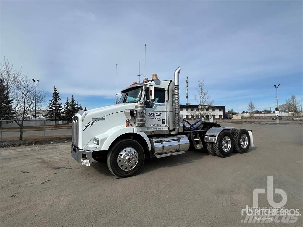 Kenworth T800 Τράκτορες