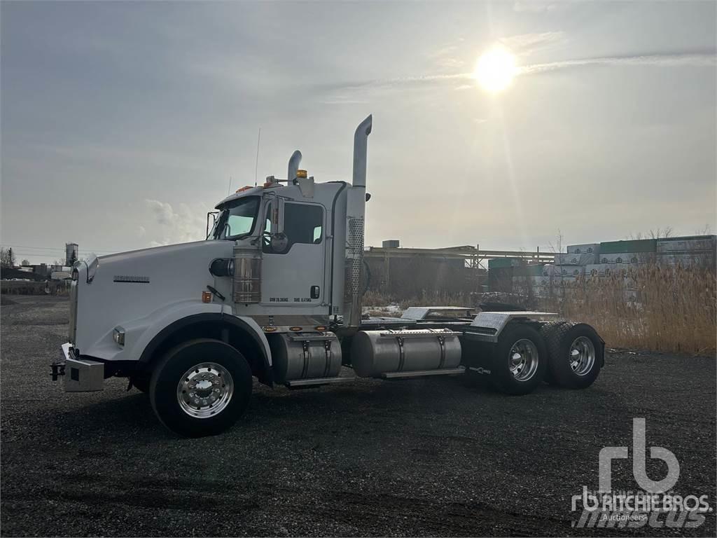Kenworth T800 Τράκτορες
