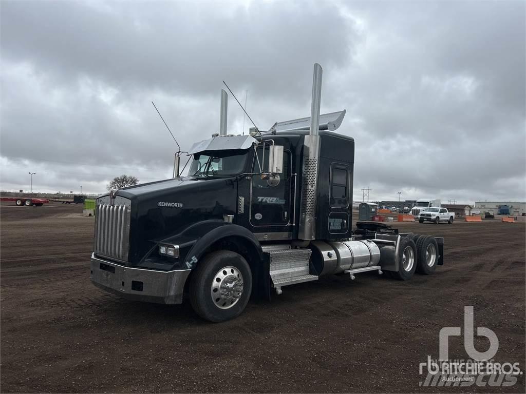 Kenworth T800 Τράκτορες