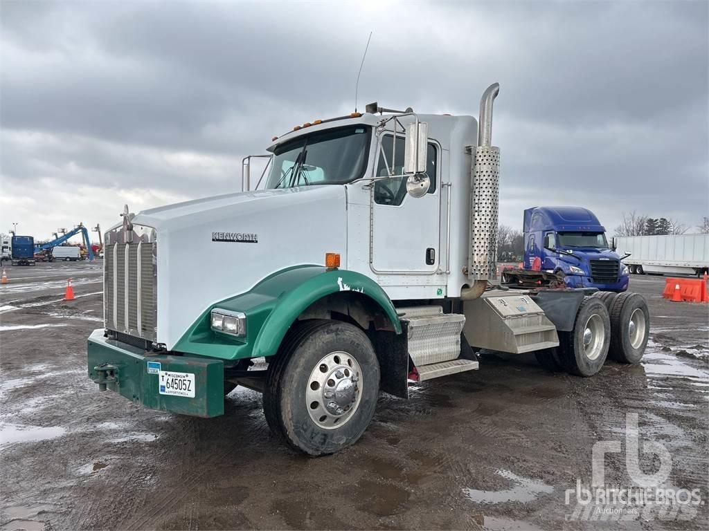 Kenworth T800 Τράκτορες
