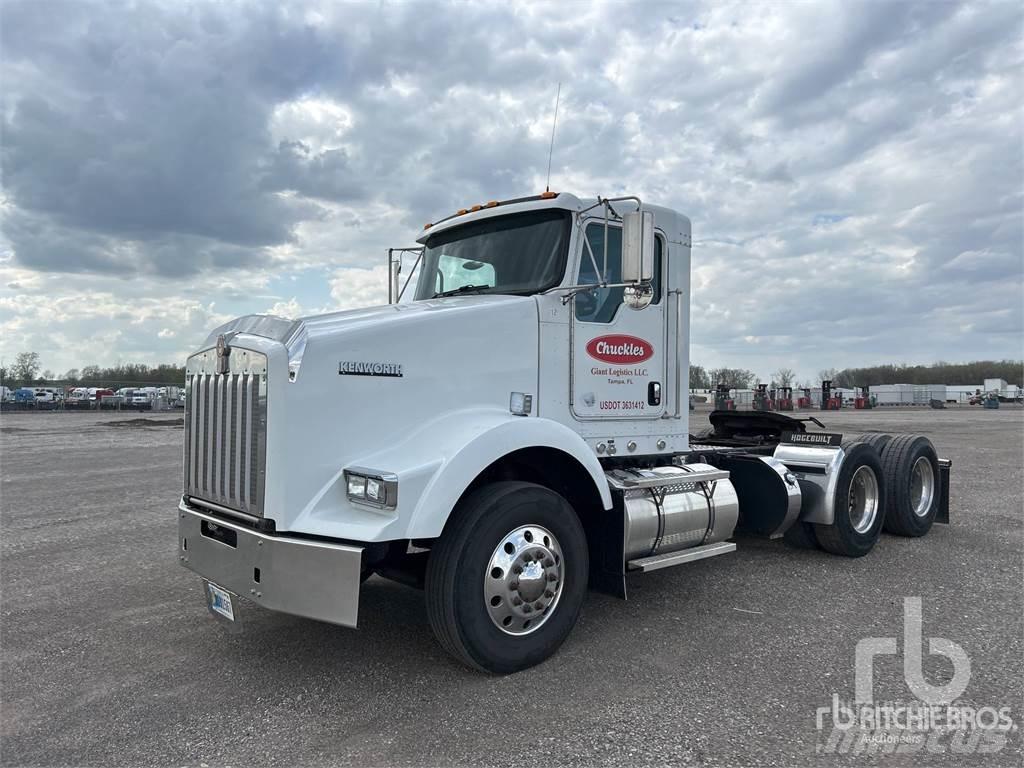 Kenworth T800 Τράκτορες