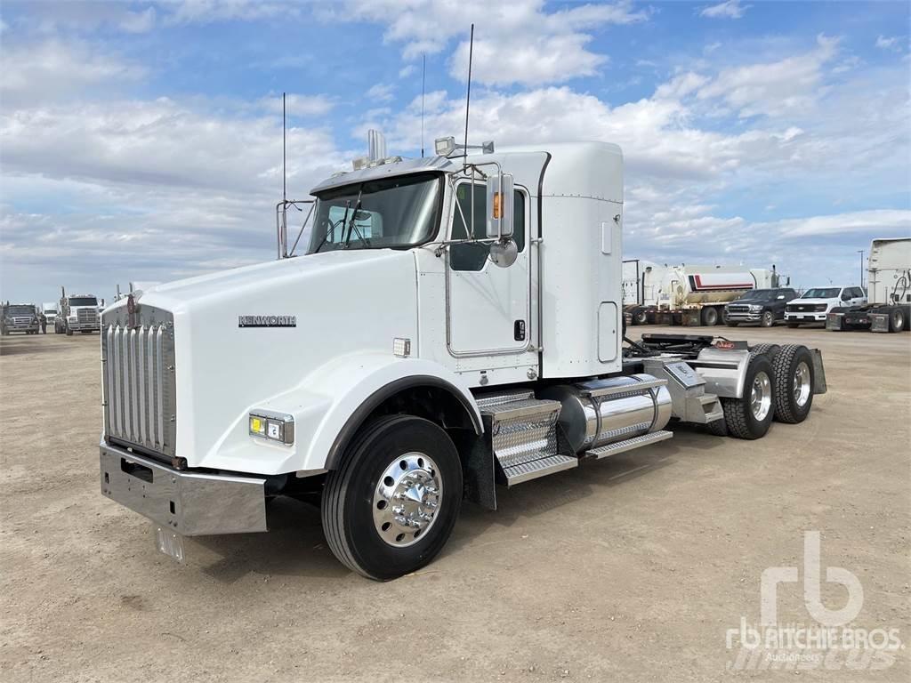 Kenworth T800 Τράκτορες