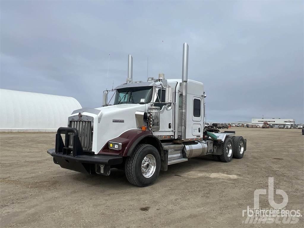 Kenworth T800 Τράκτορες