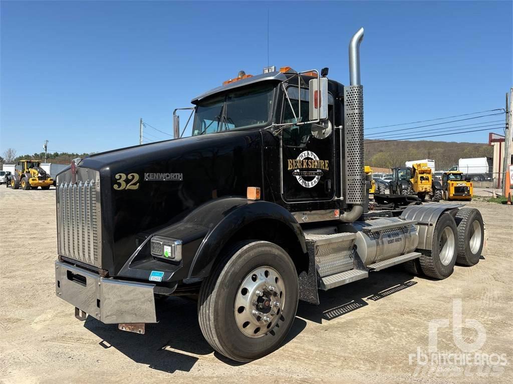 Kenworth T800 Τράκτορες
