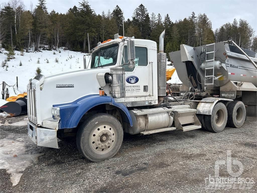 Kenworth T800 Τράκτορες