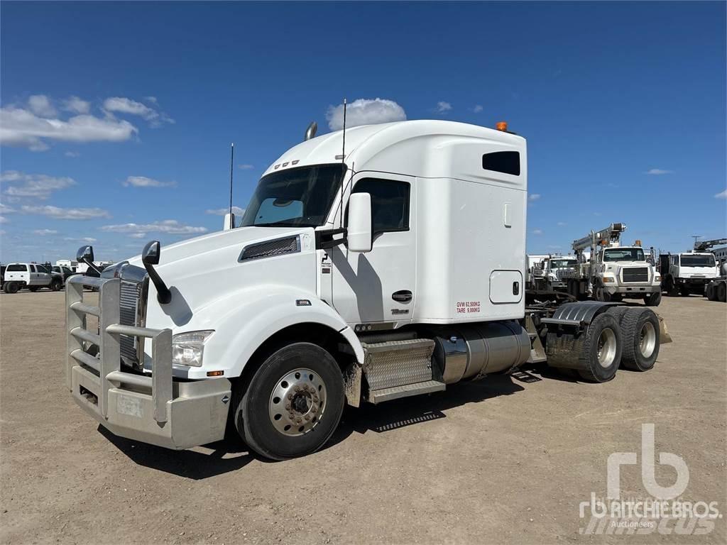 Kenworth T880 Τράκτορες
