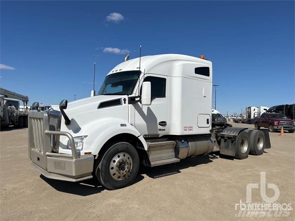 Kenworth T880 Τράκτορες