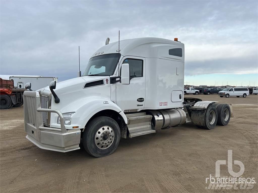 Kenworth T880 Τράκτορες