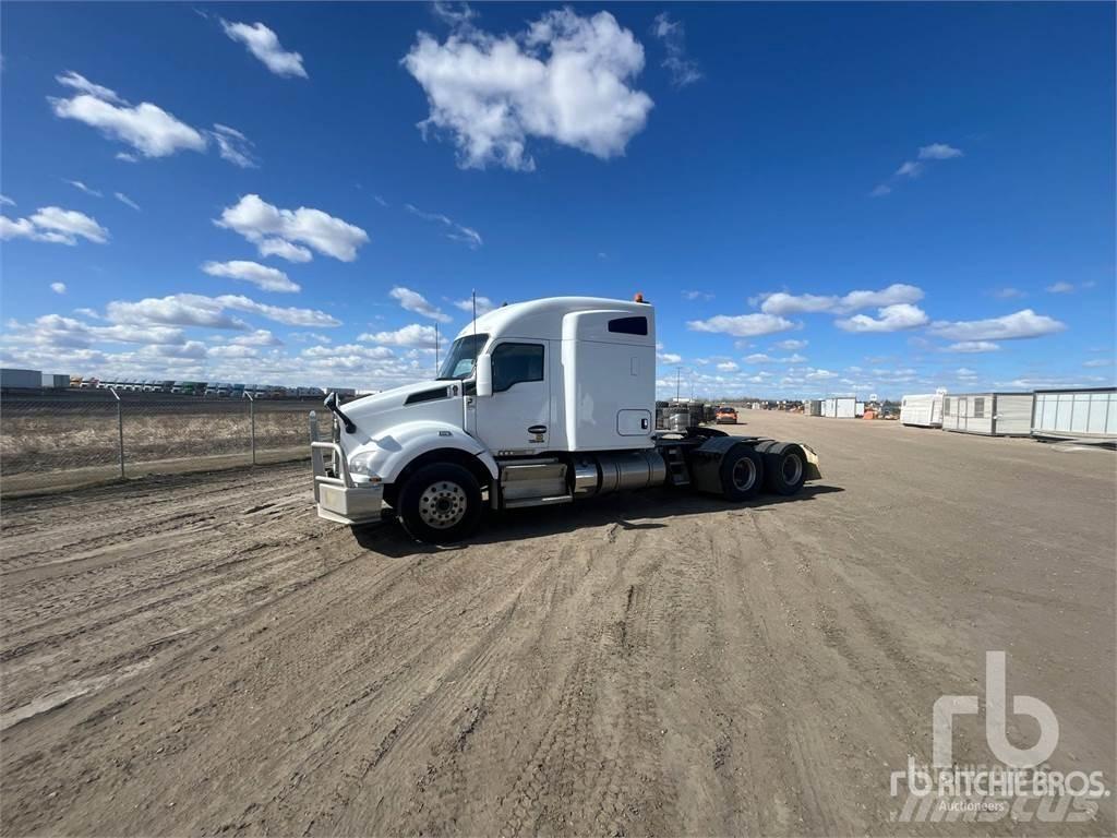 Kenworth T880 Τράκτορες