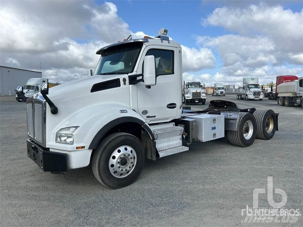 Kenworth T880 Τράκτορες
