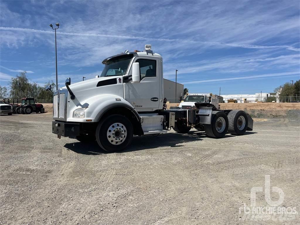 Kenworth T880 Τράκτορες
