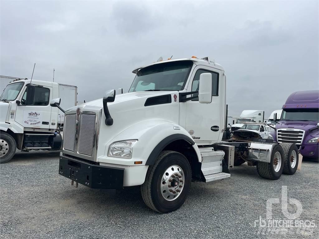 Kenworth T880 Τράκτορες