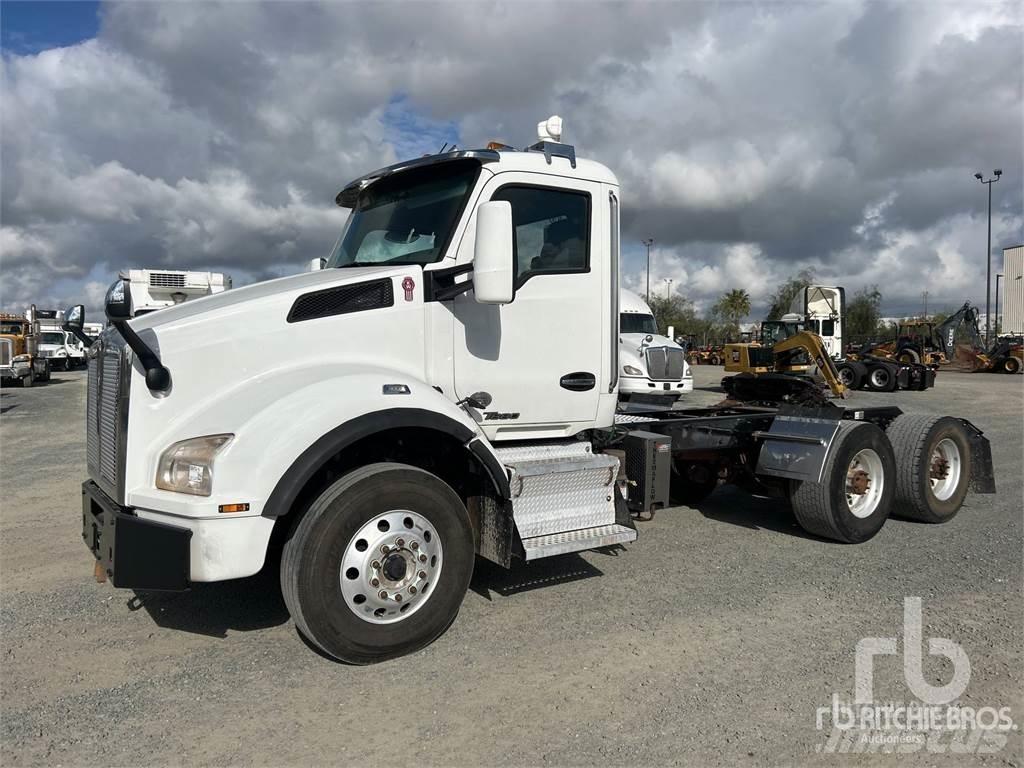 Kenworth T880 Τράκτορες