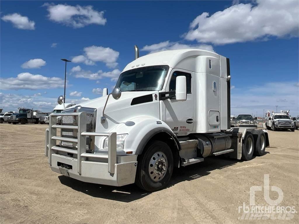 Kenworth T880 Τράκτορες
