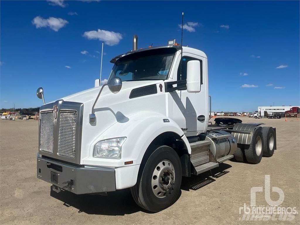 Kenworth T880 Τράκτορες
