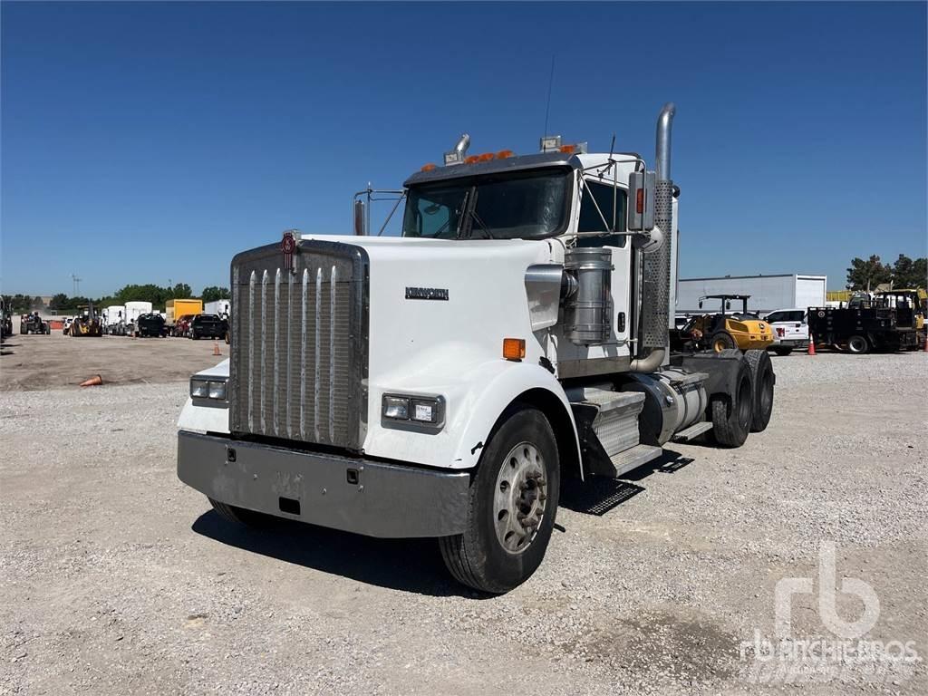 Kenworth W900 Τράκτορες