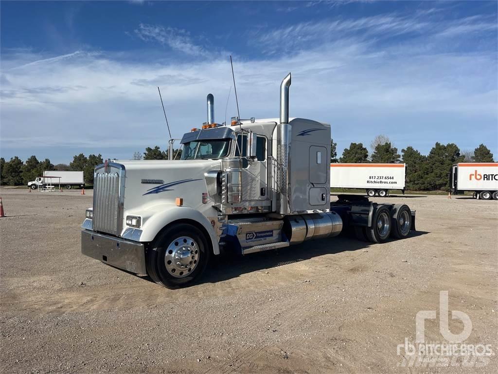 Kenworth W900 Τράκτορες