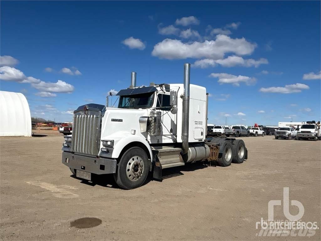 Kenworth W900 Τράκτορες