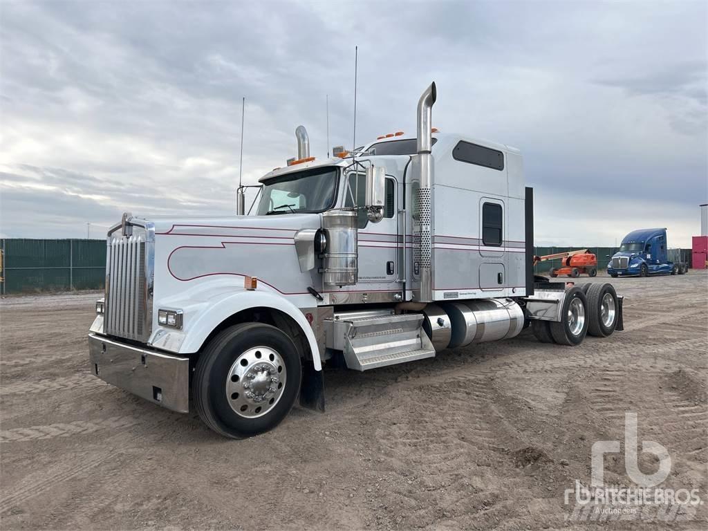 Kenworth W900 Τράκτορες