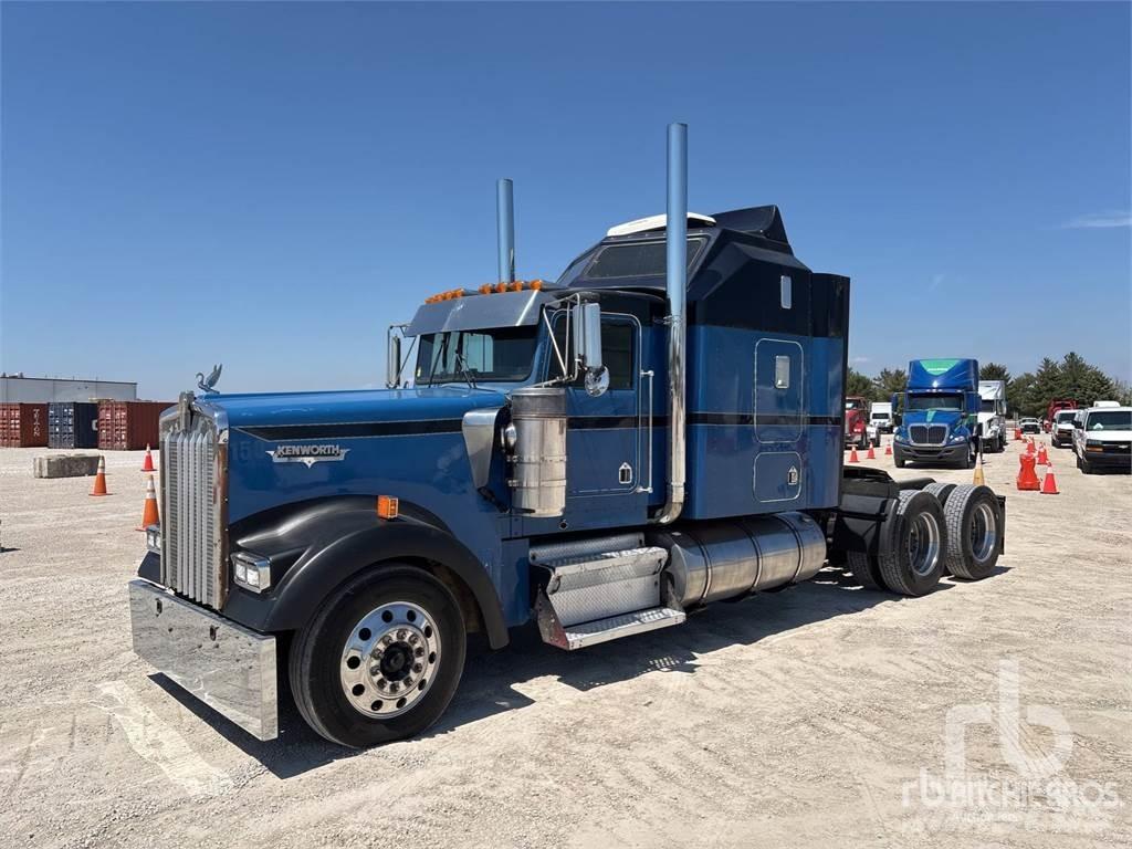 Kenworth W900 Τράκτορες