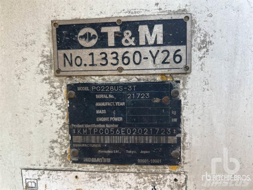 Komatsu PC228US Εκσκαφείς με ερπύστριες