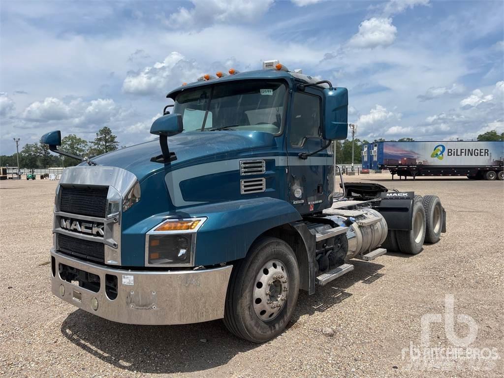 Mack AN64T Τράκτορες