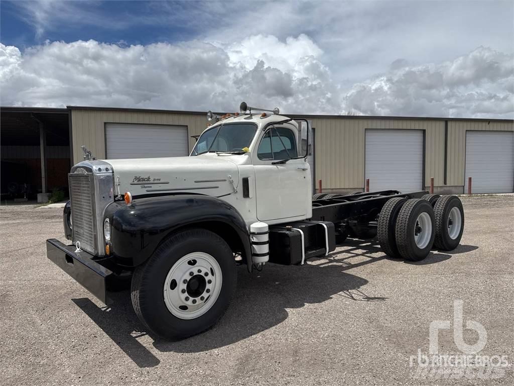 Mack B753S Φορτηγά Σασί