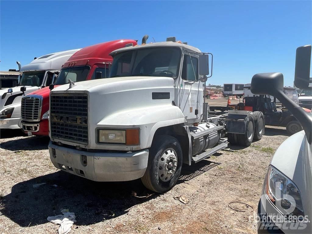 Mack CH613 Τράκτορες