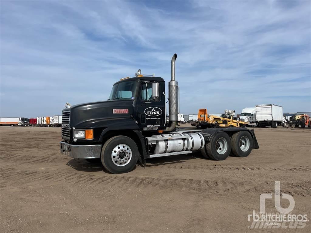 Mack CH613 Τράκτορες