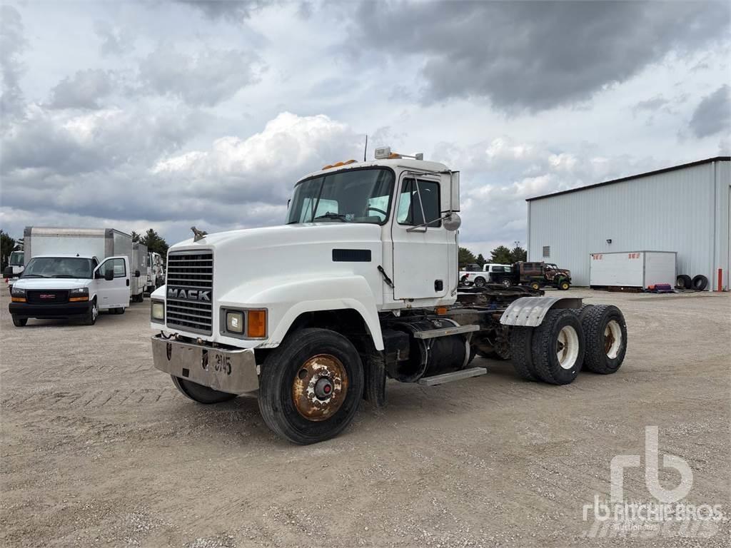 Mack CH613 Τράκτορες