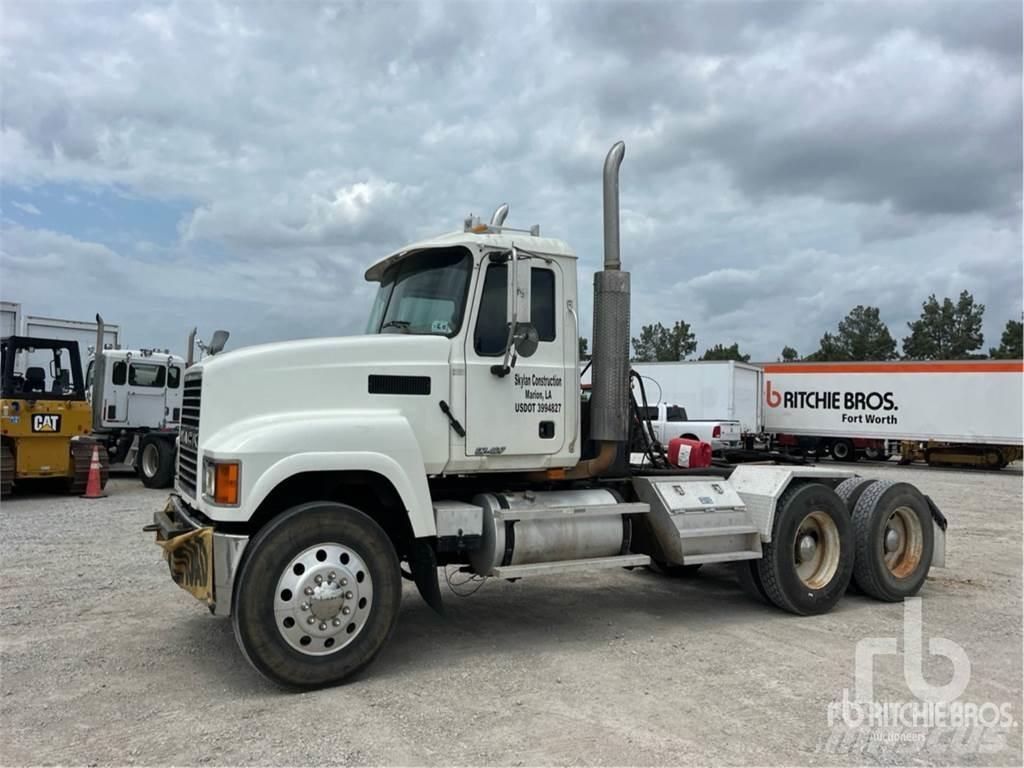 Mack CHN613 Τράκτορες