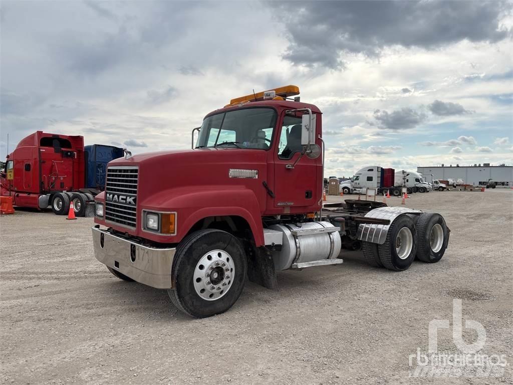 Mack CHN613 Τράκτορες