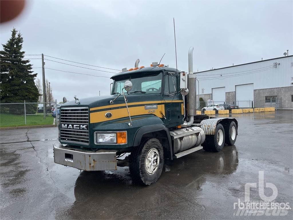 Mack CL713 Τράκτορες