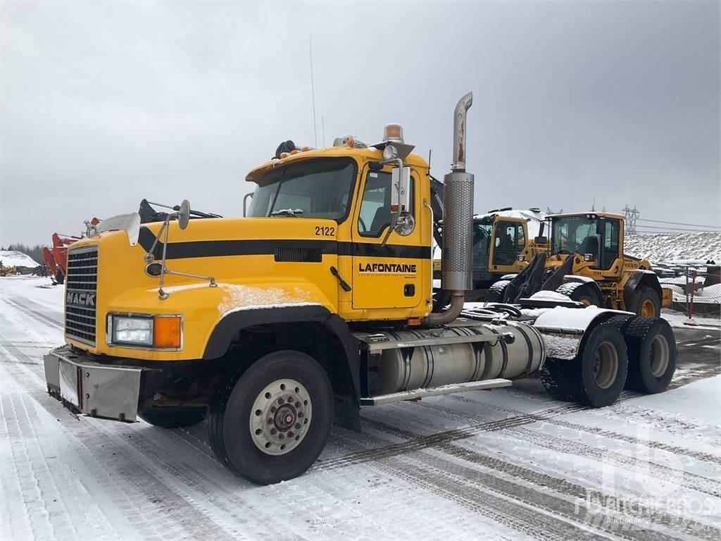 Mack CL733 Τράκτορες
