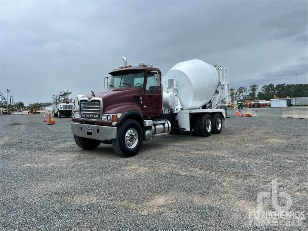 Mack CV513 Φορτηγά-Μπετονιέρες