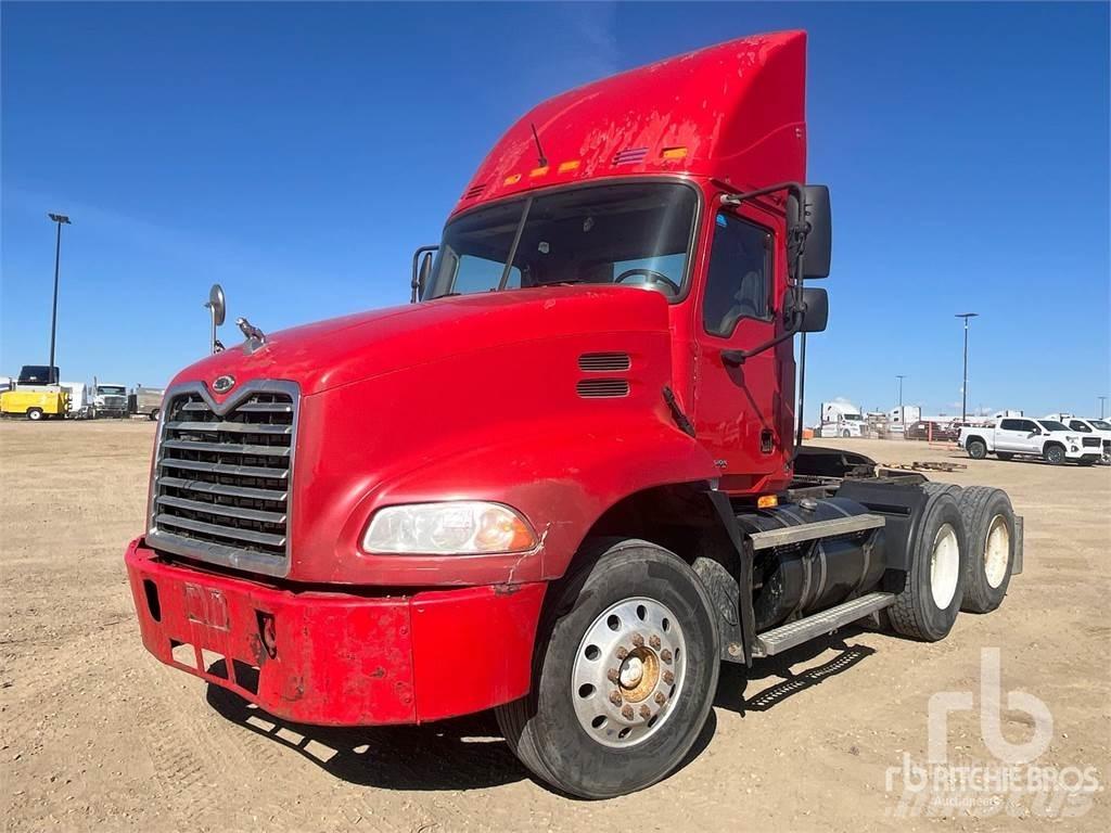 Mack CX613 Τράκτορες