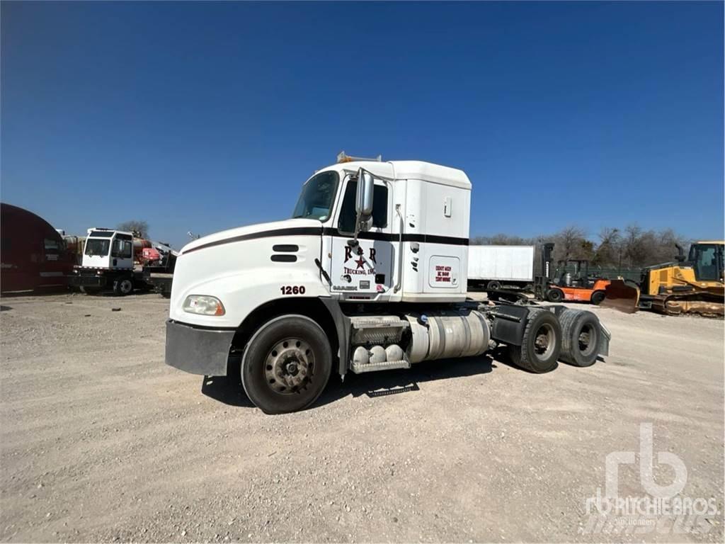 Mack CXU613 Τράκτορες