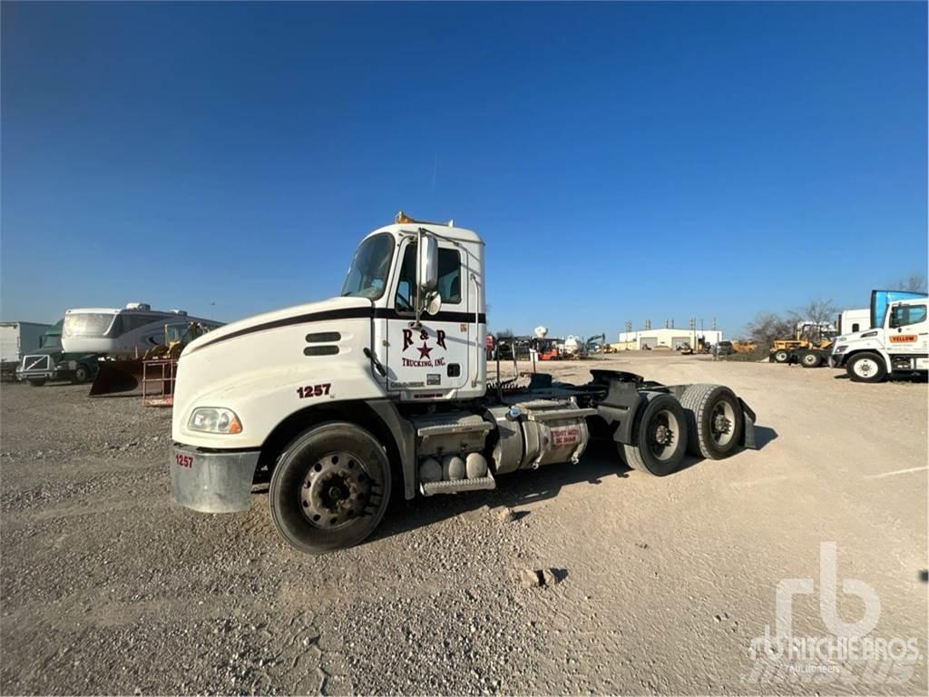 Mack CXU613 Τράκτορες