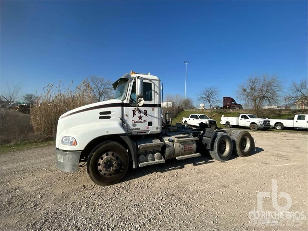 Mack CXU613 Τράκτορες
