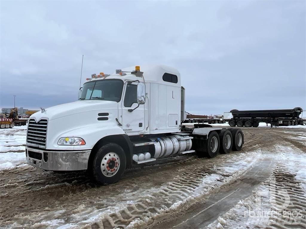 Mack CXU614 Τράκτορες
