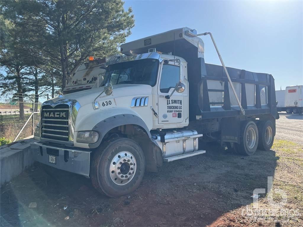 Mack GR64F Φορτηγά Ανατροπή