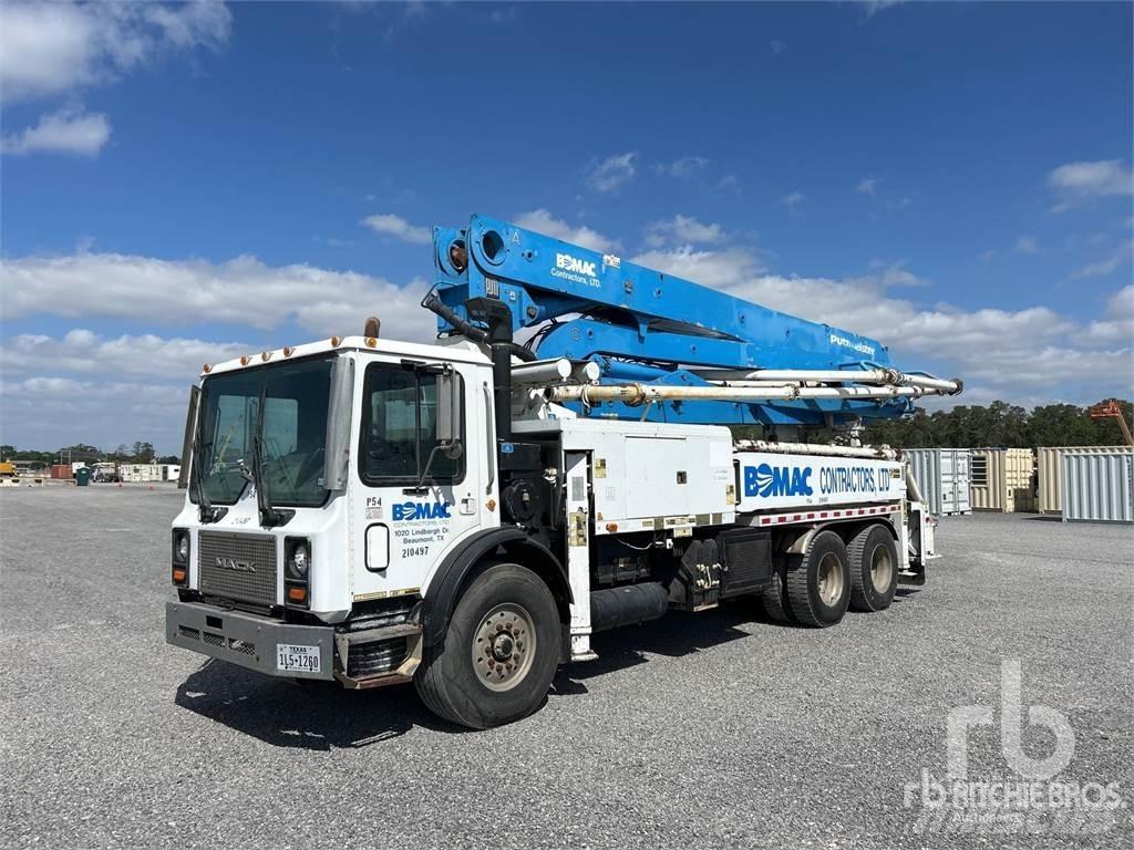 Mack MR688S Φορτηγά-Μπετονιέρες