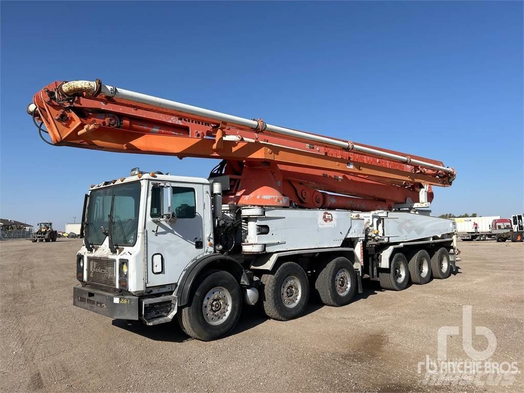 Mack MR688S Φορτηγά-Μπετονιέρες