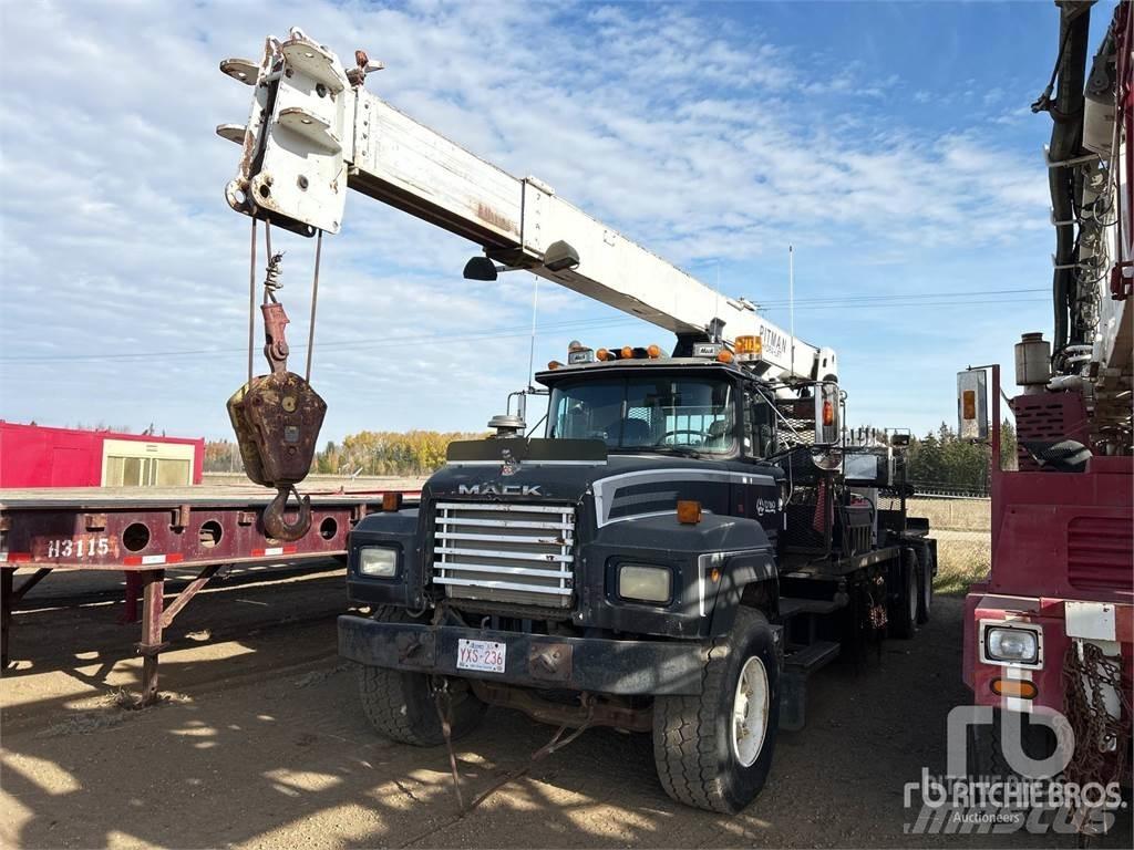 Mack RD688S Φορτηγά με Γερανό