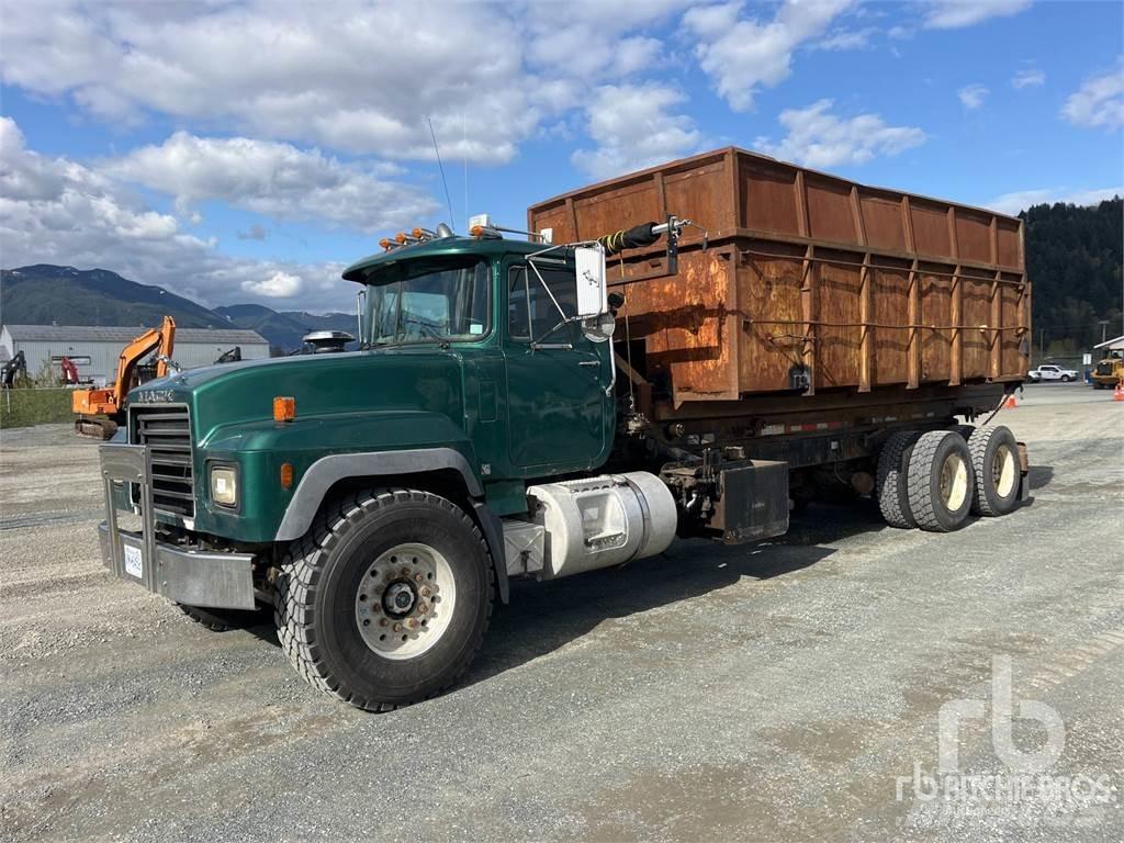 Mack RD688S Φορτηγά με γερανό & γάτζο