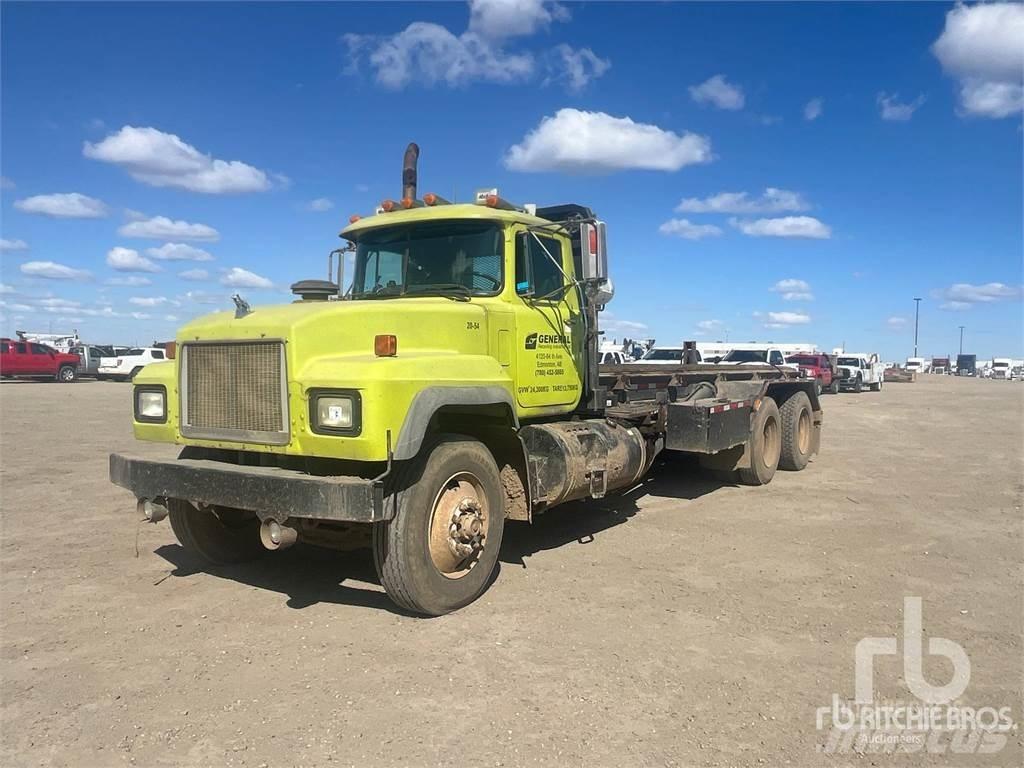 Mack RD688ST Φορτηγά με γερανό & γάτζο