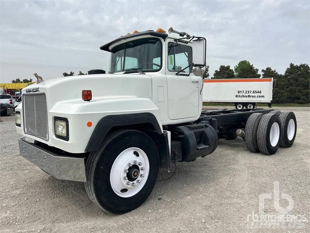 Mack RD690S Φορτηγά Σασί
